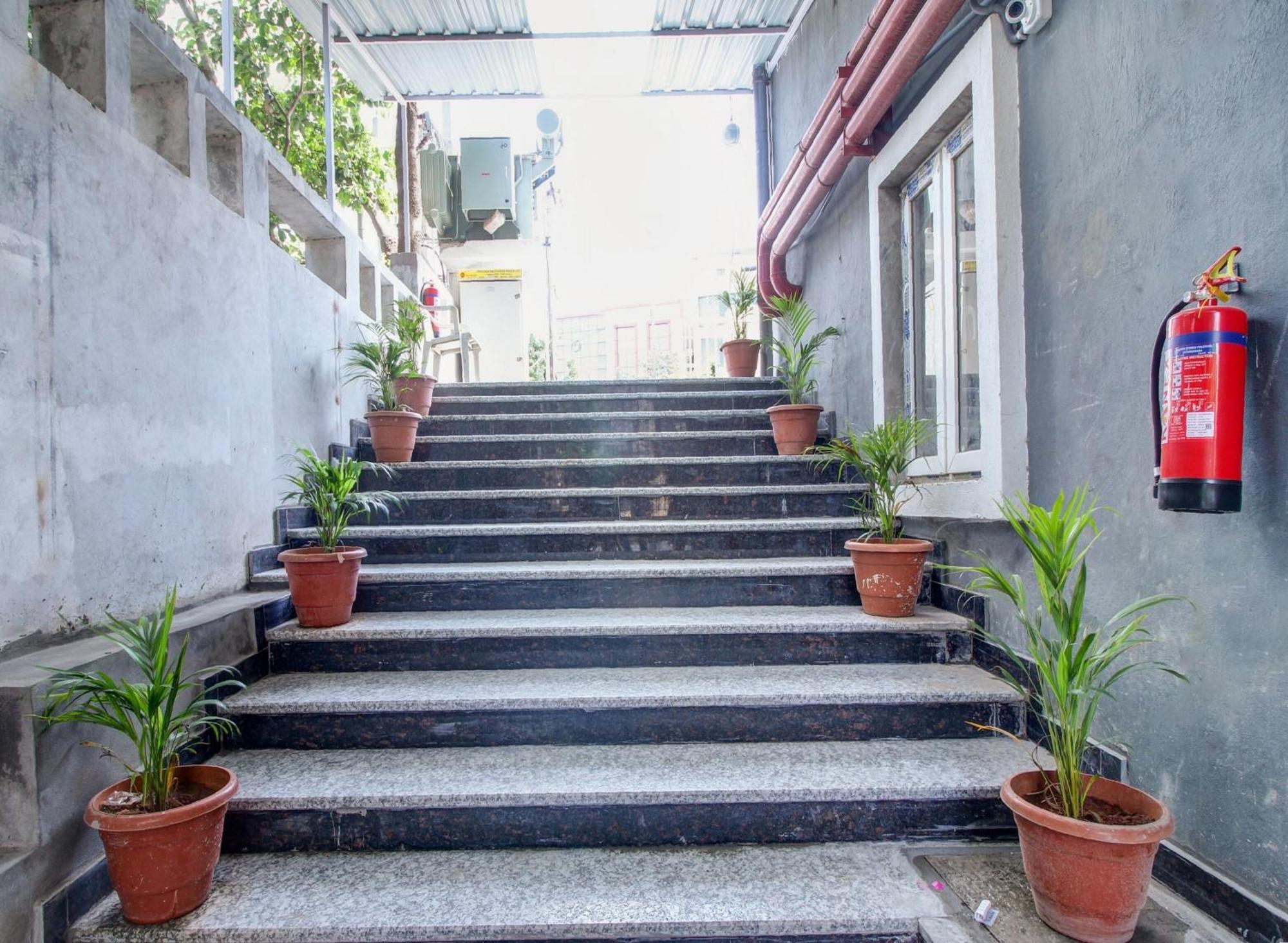 فندق Super Townhouse Rcc Majestic 397 Lb Nagar حيدر أباد المظهر الخارجي الصورة